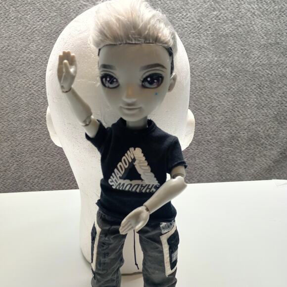 Shadow High Fashion Dressed Toy Doll Black Silver - Picture 2 of 8